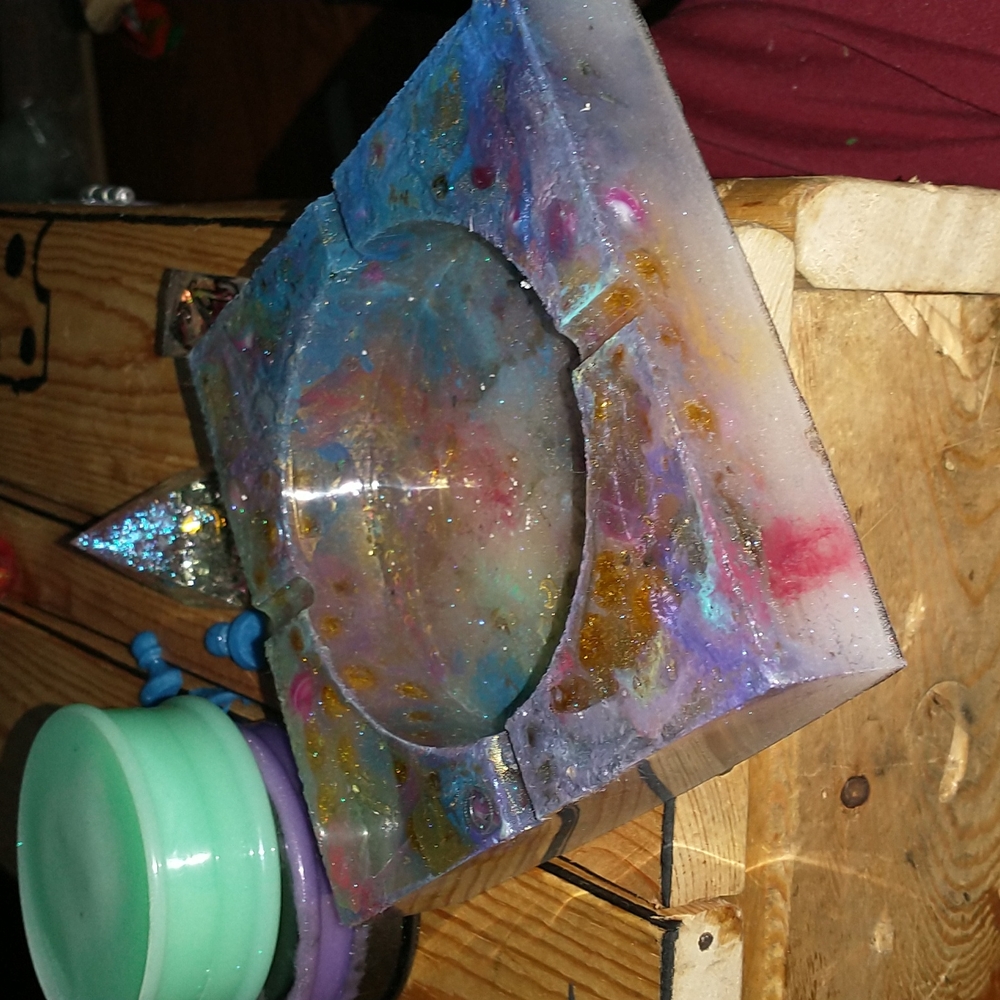 Resin ashtray